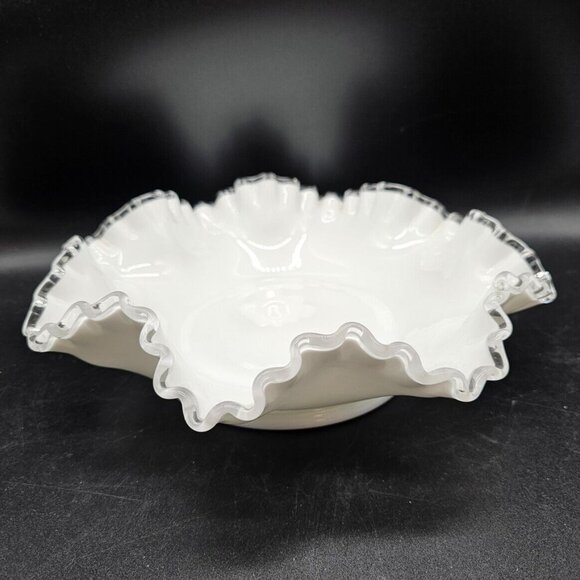 Gorgeous Fenton 8 Point Silver Crest Milk Glass Candy,Centerpiece Bowl MCM Vtg - Picture 1 of 11